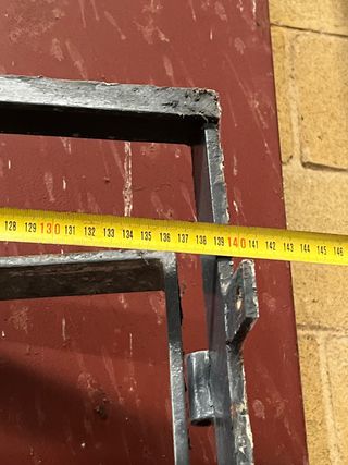 Rejas de puerta en hierro con marco