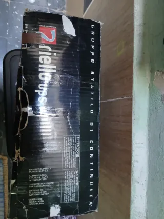 Fuente de alimentación Riello UPS