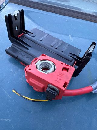 Borne seguridad batería BMW X5 E70