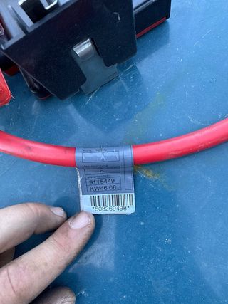 Borne seguridad batería BMW X5 E70