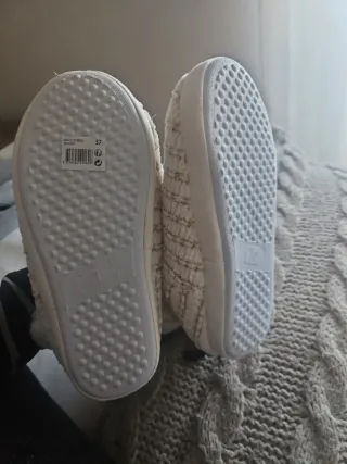 Zapatillas/ botas  de estar por casa peludas