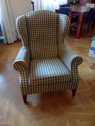 Pareja de sillones orejeros