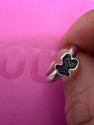 Anillo Tous Plata y Espinelas Negras