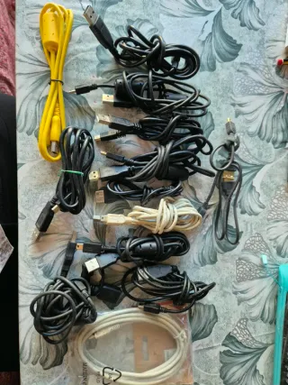 Lote Cables USB y Mini USB