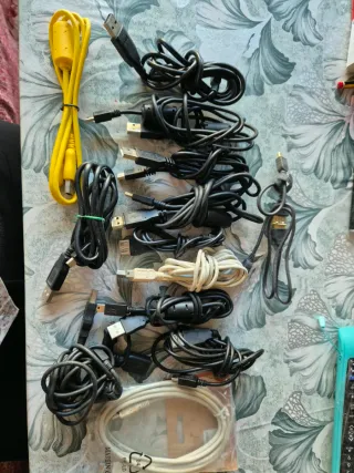 Lote Cables USB y Mini USB