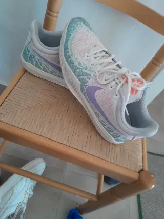 Zapatillas Nike Morado y Blanco