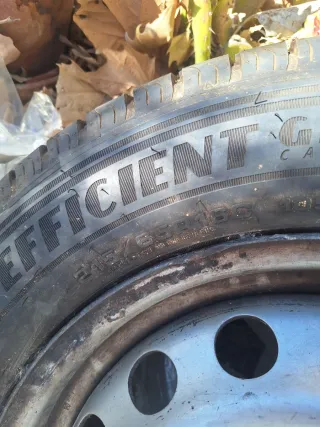 Neumático con llanta Goodyear