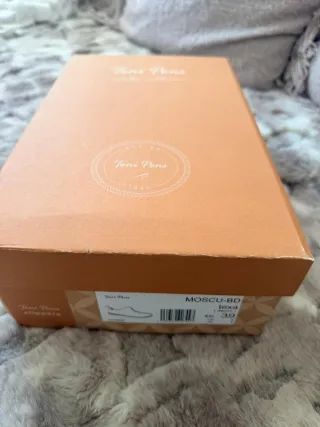 Zapatilla de casa abotinada para mujer