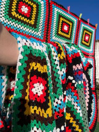 Manta de ganchillo patchwork hecha a mano preciosa