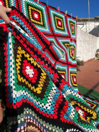 Manta de ganchillo patchwork hecha a mano preciosa