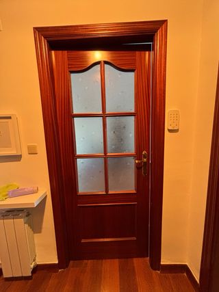 Puerta de madera interior