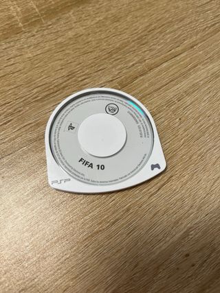 PSP 1004 Negra + GTA,MotoGP,FIFA 10 y 6 juegos más