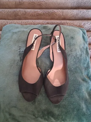 Sandalias tacón zapato basico destalonados negro