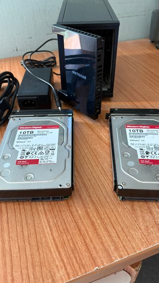 NAS Netgear RN102 + 2 Dischi WD 10TB