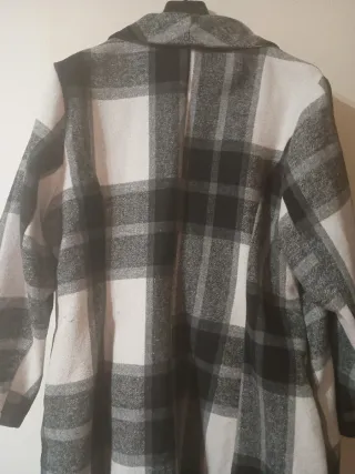 Abrigo cuadros oversize