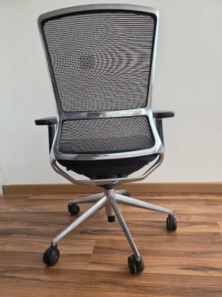 Silla de oficina Actiu TNK500 ergonómica