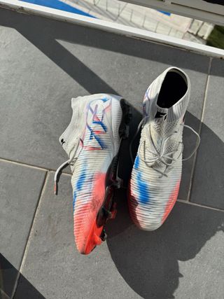 botas de futbol puma gama alta.