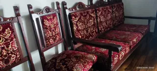 Conjunto 6 Sillas y Sofá Terciopelo Rojo