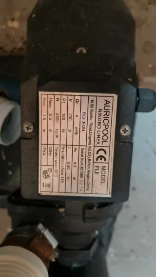 Depuradora + Kit Limpieza Piscina