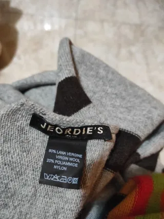 Sciarpa a righe colorate