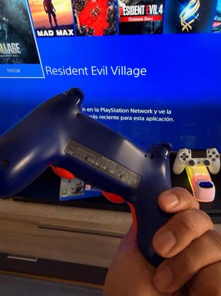 PS4 Slim 1TB + 2 Mandos + Cargador y juegos opcion