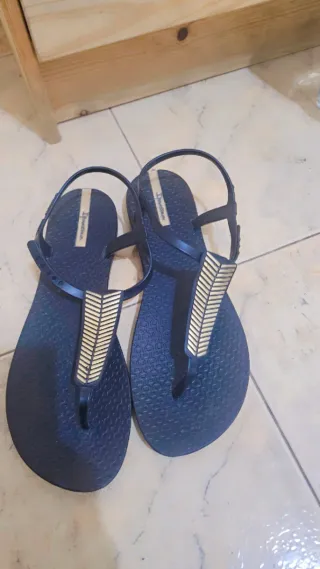 Sandalias Ipanema Niña Talla 38 Negro/Dorado