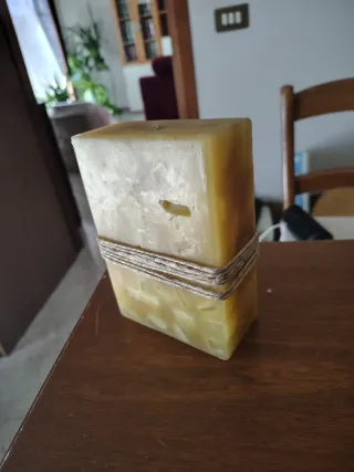 Candela decorativa quadrata con corda