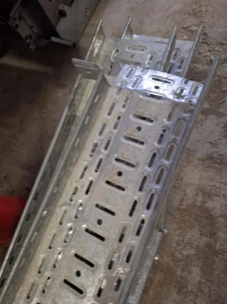 Bandeja portacables metálica galvanizada