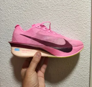 Nike ZoomX Vaporfly Next %4 T39