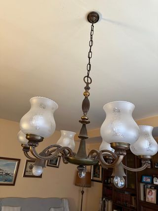 Lámpara clásica,  antigua cristal y hierro