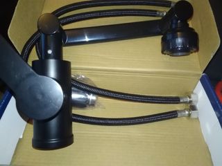 Rubinetto Bagno Nero Girevole 180°