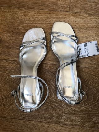 Sandalias Mango plateadas T.39 a estrenar