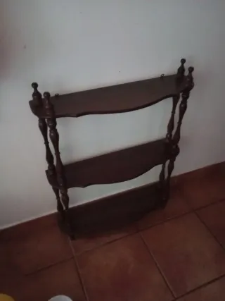 Estantería de madera para pared