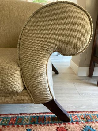 Sofá beige 2 plazas