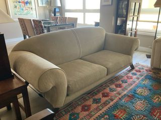 Sofá beige 2 plazas