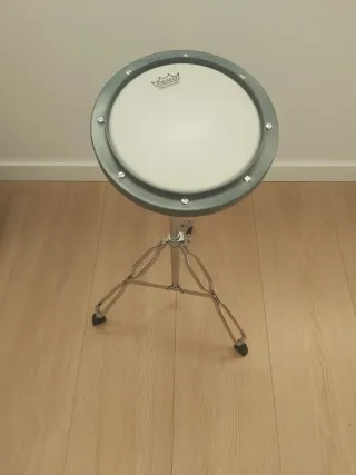 Caja sorda Remo 8" con pie