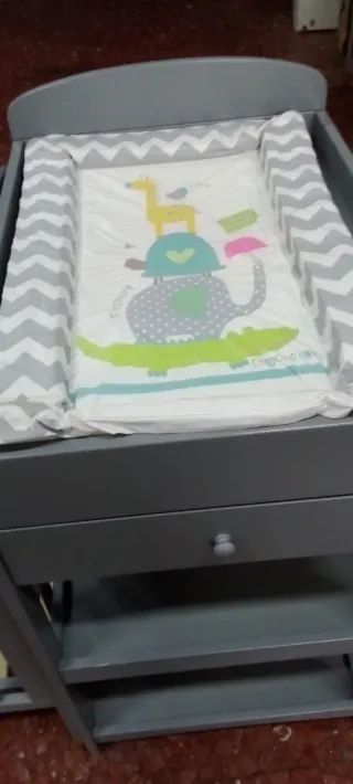 Lote cuna, carro 3 piezas y 2 cambiadores