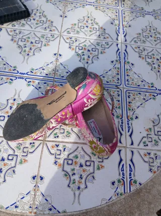 Zapatos de fallera rosas y morados talla 34