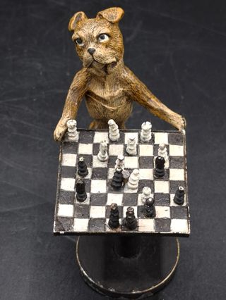 Figura perro ajedrez Bronce Viena