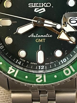 Reloj Seiko 5 GMT Automático Verde