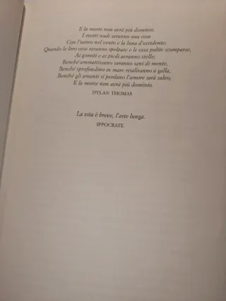 L' ora blu - thriller di Paola Hawkins