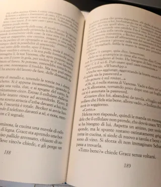 L' ora blu - thriller di Paola Hawkins