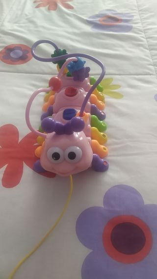Oruga musical para bebé con luces