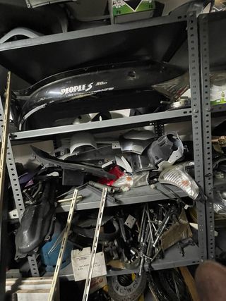 Despiece de motos: piezas variadas