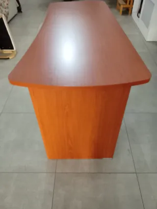 Scrivania e cassettiera l  135 h 78 p 50