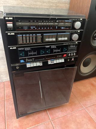 Equipo de sonido ELBE