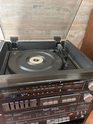 Equipo de sonido ELBE