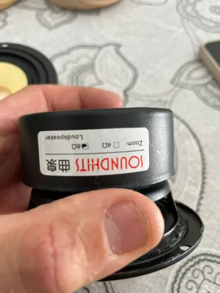 Altavoces Hifi Negro y Dorado