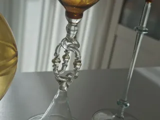 Juego  Lauscha de 8 jarrones de cristal