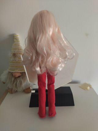 Lote 4 muñecas variadas, 3 híbridas